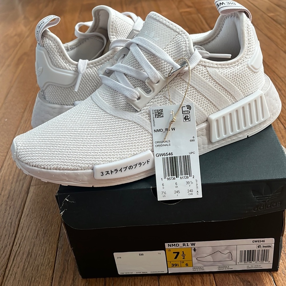New in box womens adidas nmd